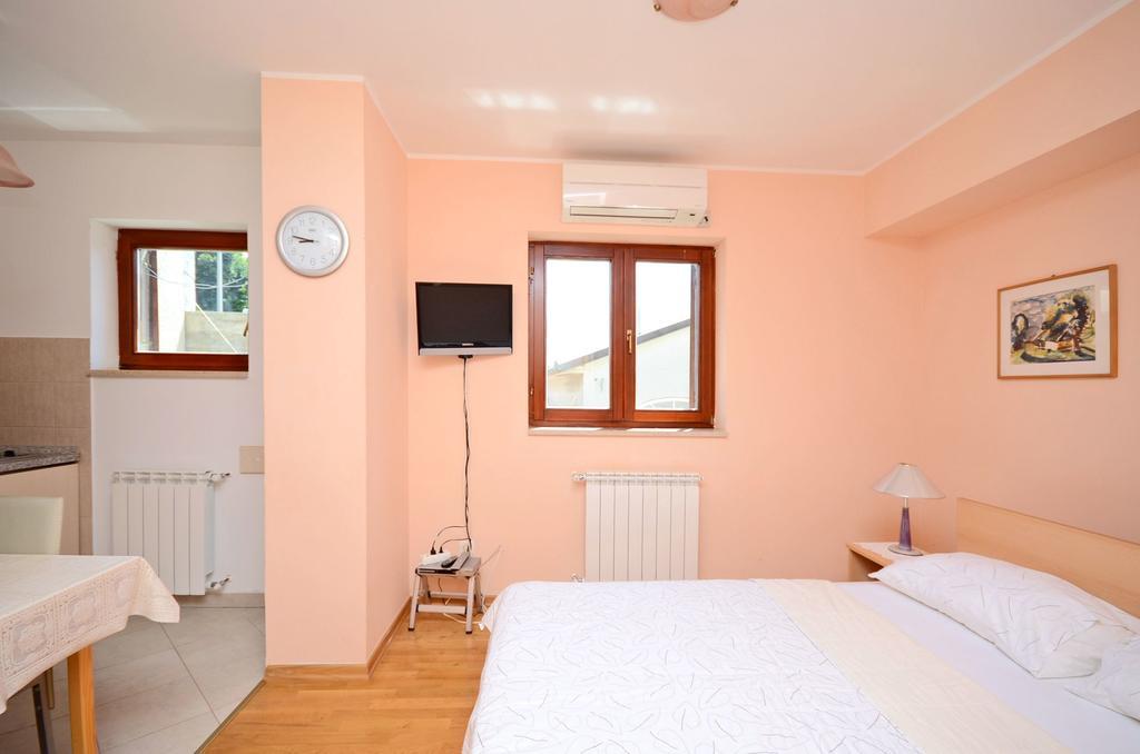 Apartments Ivanka Senj  Bagian luar foto